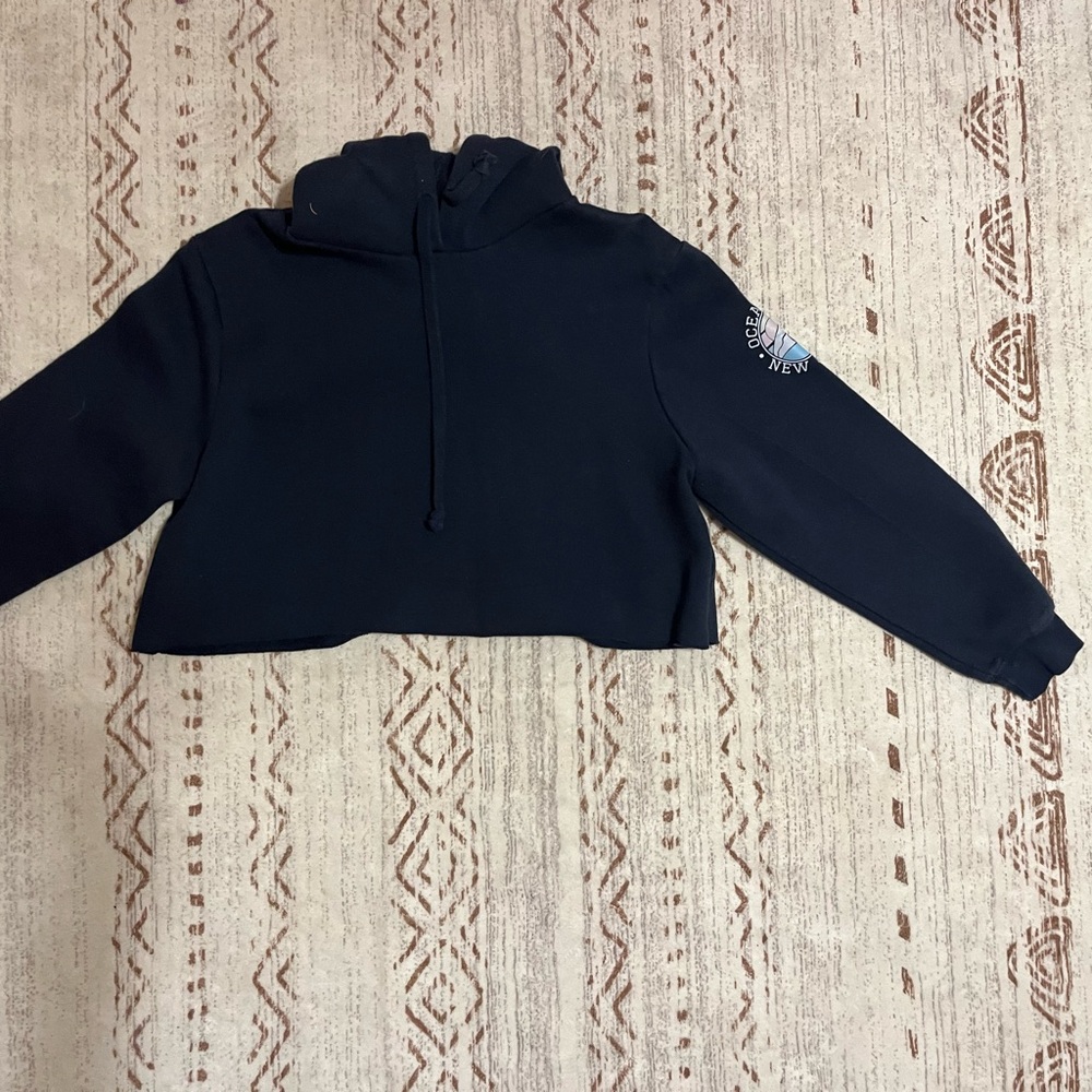 ocean city cropped hoodie